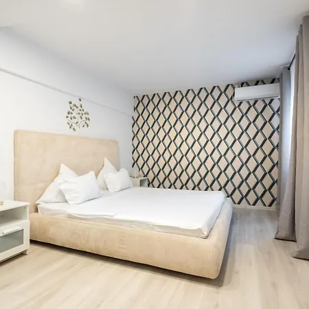 Elysium Center Apartment *