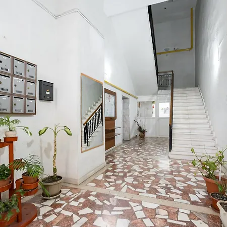 Elysium Center Apartament *